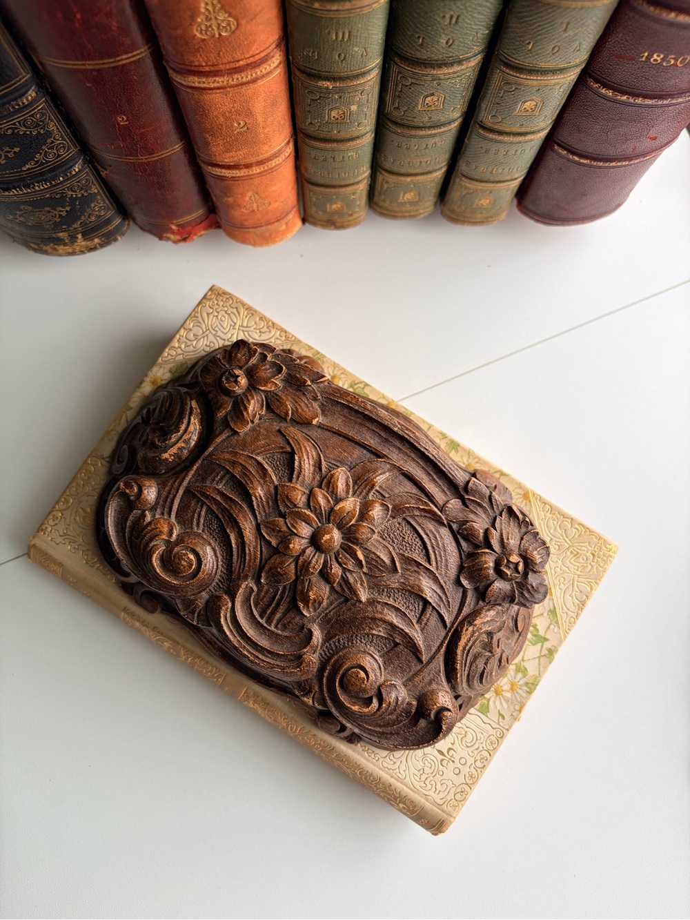 Vintage Syroco Wood Box